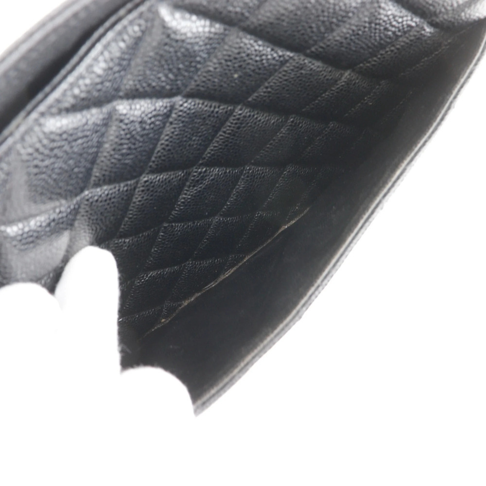 Chanel Medallion Tote Bag (A01804), a reissue tote bag made of caviar leather... - Picture 9 of 15